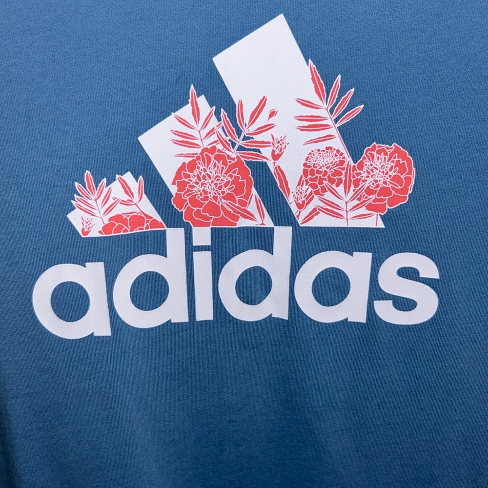 🦋Adidas Perfect Tee 5/25$